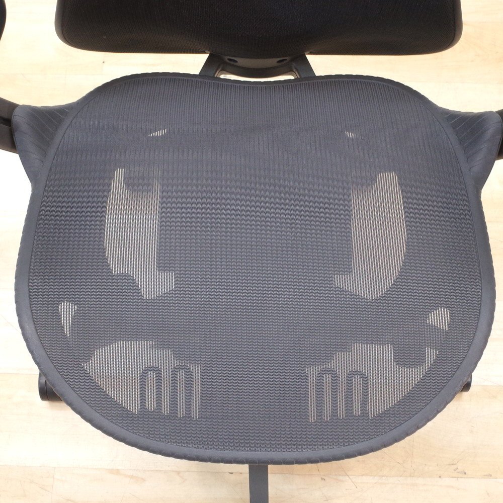 ハーマンミラー Herman Miller ミラ2チェア 肘付オフィスチェア ブラック 事務(wù) パソコンチェア メッシュ 在宅 YH17577 中古オフィス家具