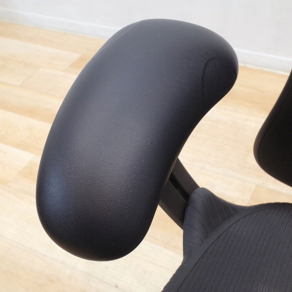 ハーマンミラー Herman Miller ミラ2チェア 肘付オフィスチェア ブラック 事務(wù) パソコンチェア メッシュ 在宅 YH17577 中古オフィス家具