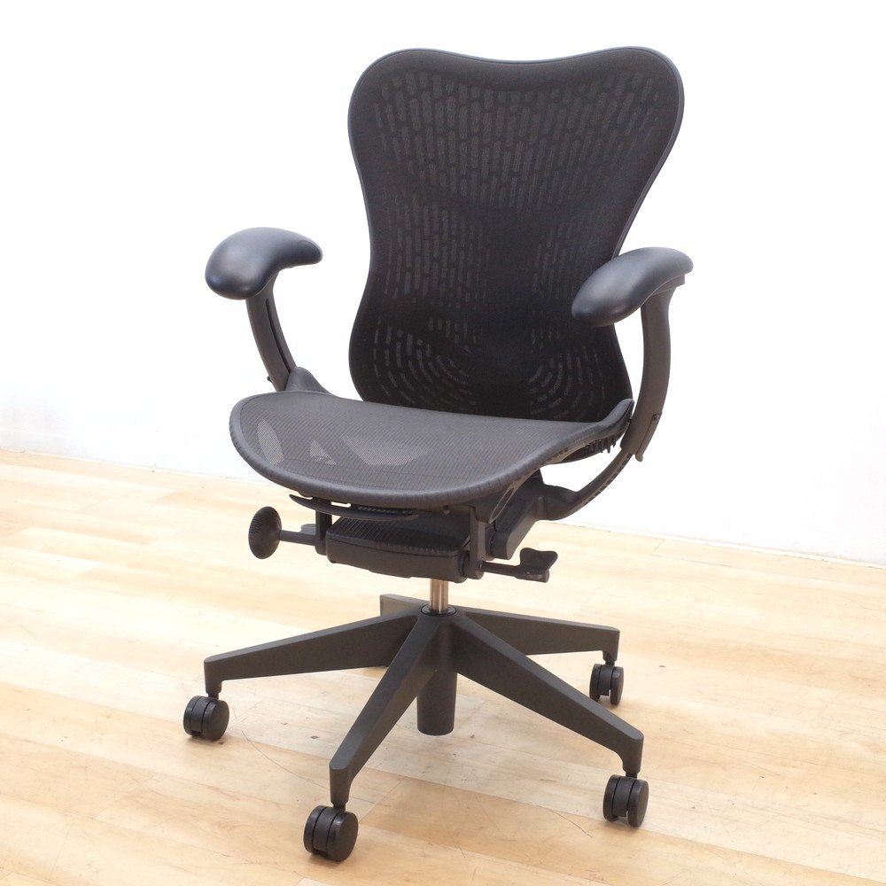 ハーマンミラー Herman Miller ミラ2チェア 肘付オフィスチェア ブラック 事務(wù) パソコンチェア メッシュ 在宅 YH17577 中古オフィス家具