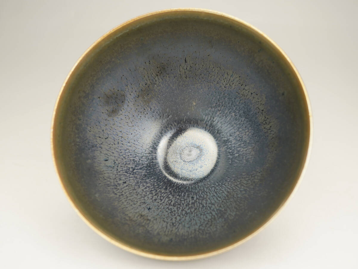 美品 鎌田 幸二 作 窯変銀漿 天目 茶碗 共箱 鳳】美品 鎌田 幸二 作 窯変銀漿 天目 茶碗 共箱 255-6