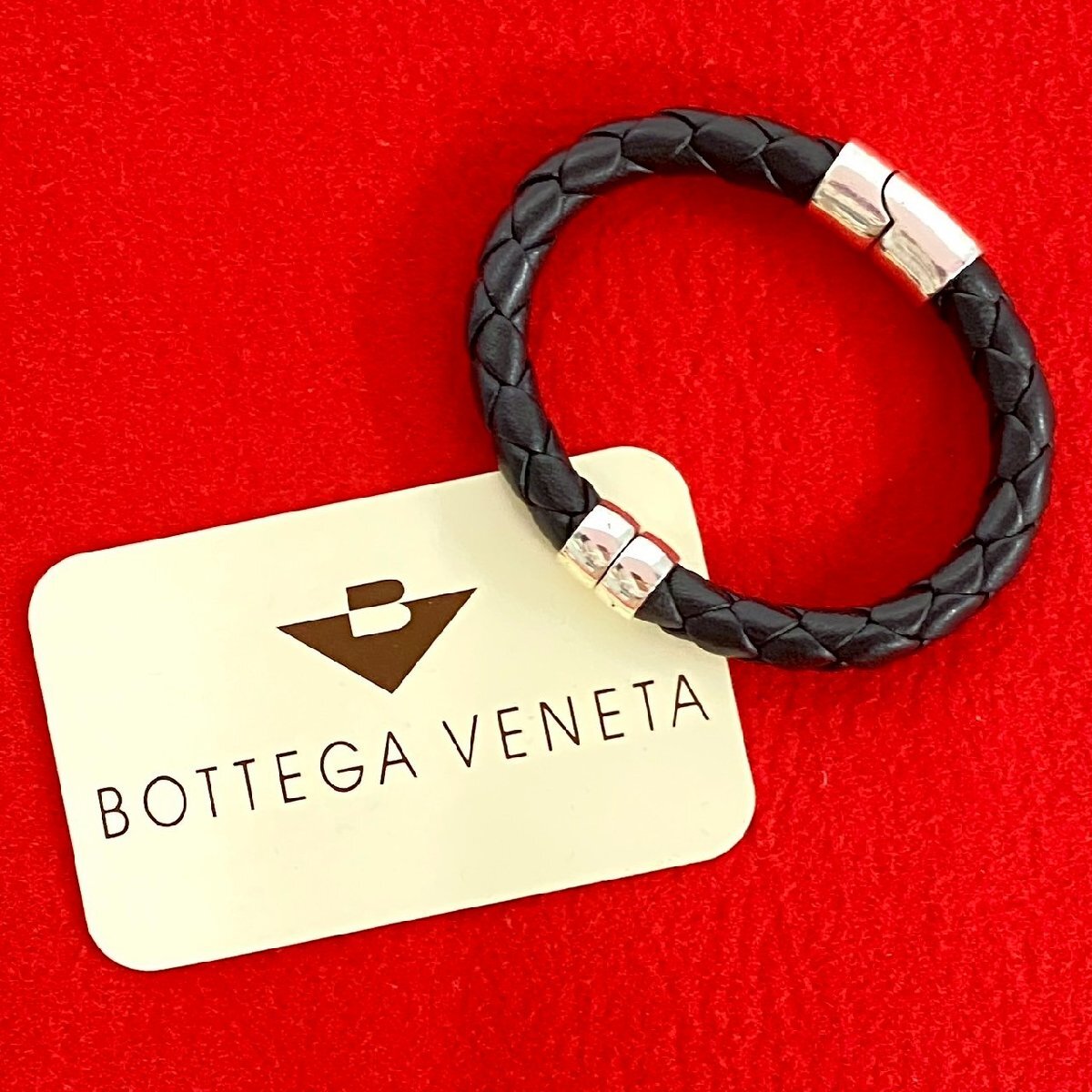 極 美品 BOTTEGA VENETA ボッテガヴェネタ イントレチャート レザー 本革 シルバー925 ブレスレット バングル ブラック シルバー 89709