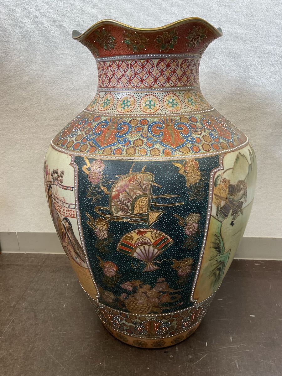 2024-25 秋冬新作 金襴手 豪華絢爛 薩摩焼 金襴手色絵金彩馬上武士図 花瓶 美人画 薩摩