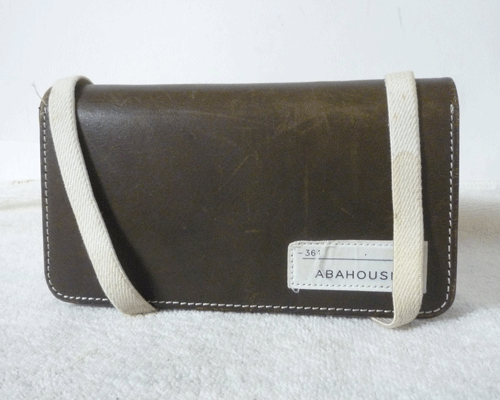 希少　廃盤品　アバハウス　ABAHHOUSE　レザー　ゴム素材　カーキ系　二つ折り　財布　ウォレット　レディース