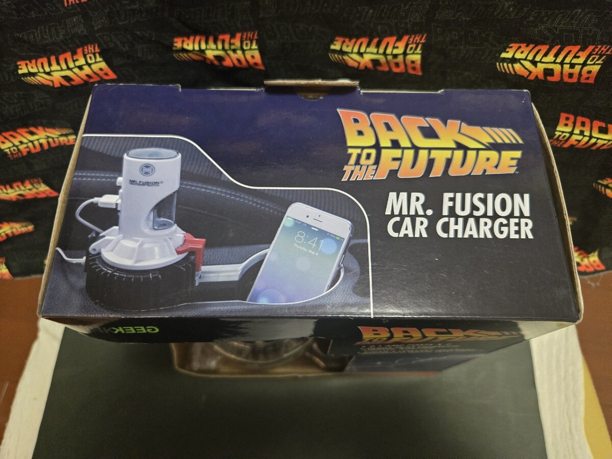バックトゥザフューチャー　車(chē)載用スマホ充電器　ミスターフュージョン