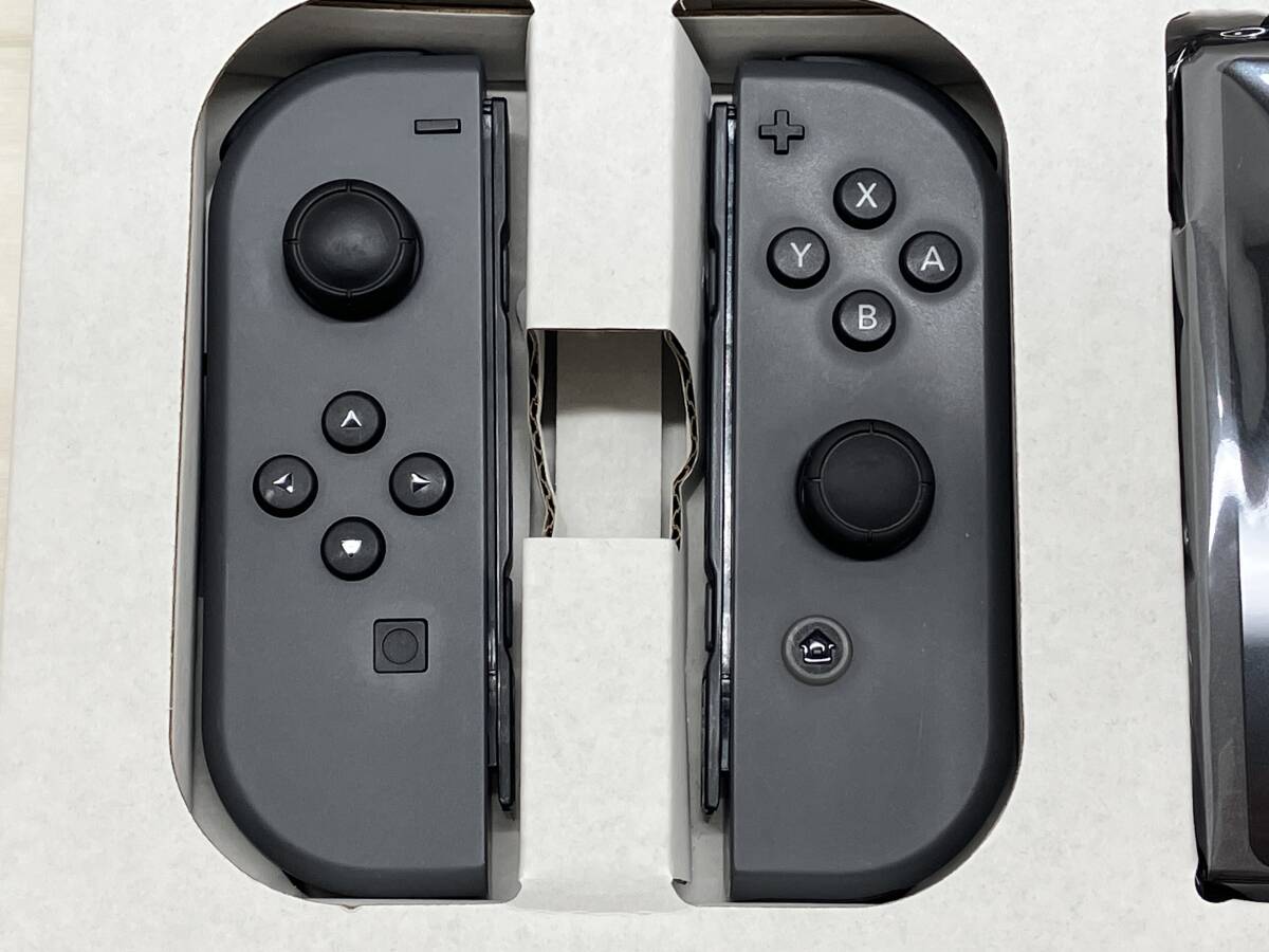 070 A ≪中古品≫ニンテンドーSwitch HAC-001(-1) グレー 本体