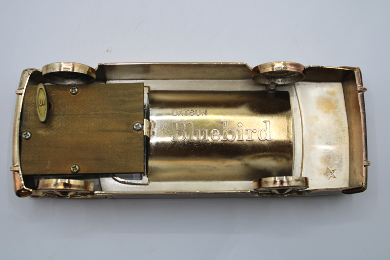NISSANダットサンBluebird (シガレットケース) Yahoo!オークション -「シガーケース ブルーバード」の落札相場