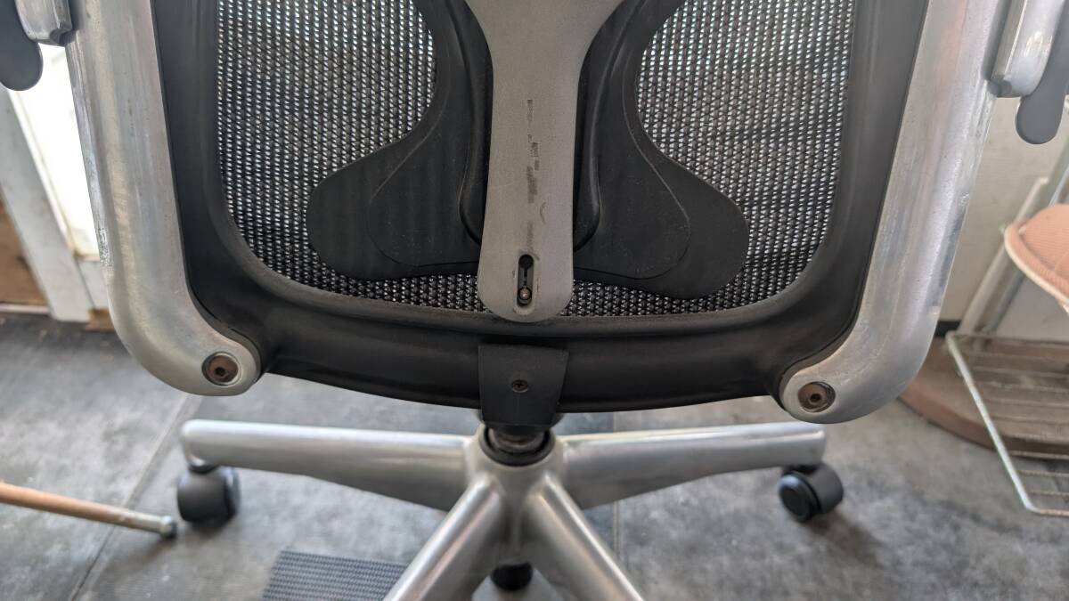 Herman Miller ハーマンミラー アーロンチェア　ポスチャーフィット　フル裝備　Bサイズ　ポリッシュアルミ　タキシード