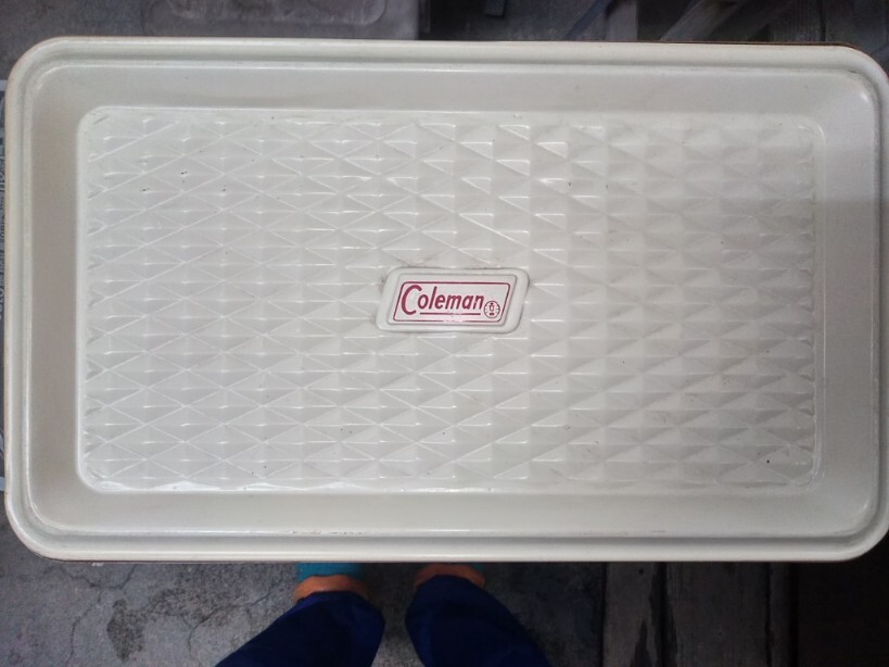 【訳アリ完全品では有りません!】ビンテージ・ユーズド品・コールマン・スノーライト・クーラーボックス・約28QT・バターナッツ色_画像4