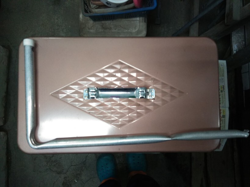 【訳アリ完全品では有りません!】ビンテージ・ユーズド品・コールマン・スノーライト・クーラーボックス・約28QT・バターナッツ色_画像3