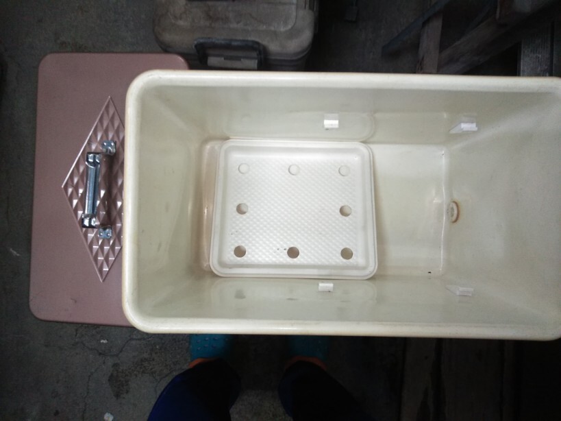 【訳アリ完全品では有りません!】ビンテージ・ユーズド品・コールマン・スノーライト・クーラーボックス・約28QT・バターナッツ色_画像7