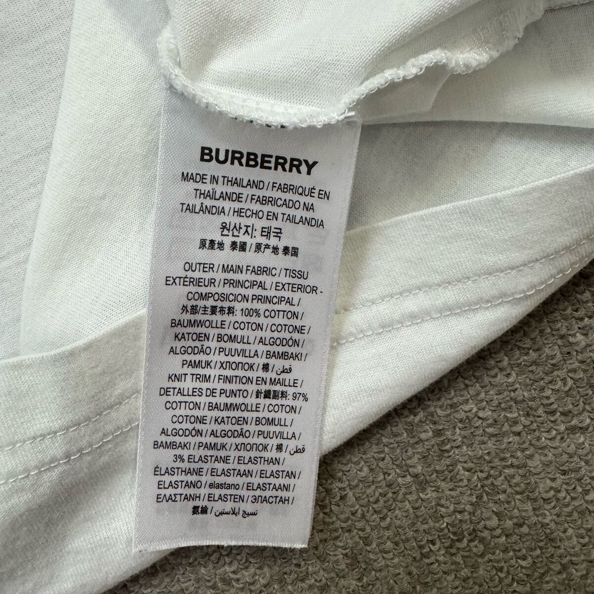 7『美品?現(xiàn)行タグ』 BURBERRY バーバリー レディース 半袖 Tシャツ トップス カットソー ビッグロゴ プリント ホワイト Sサイズ
