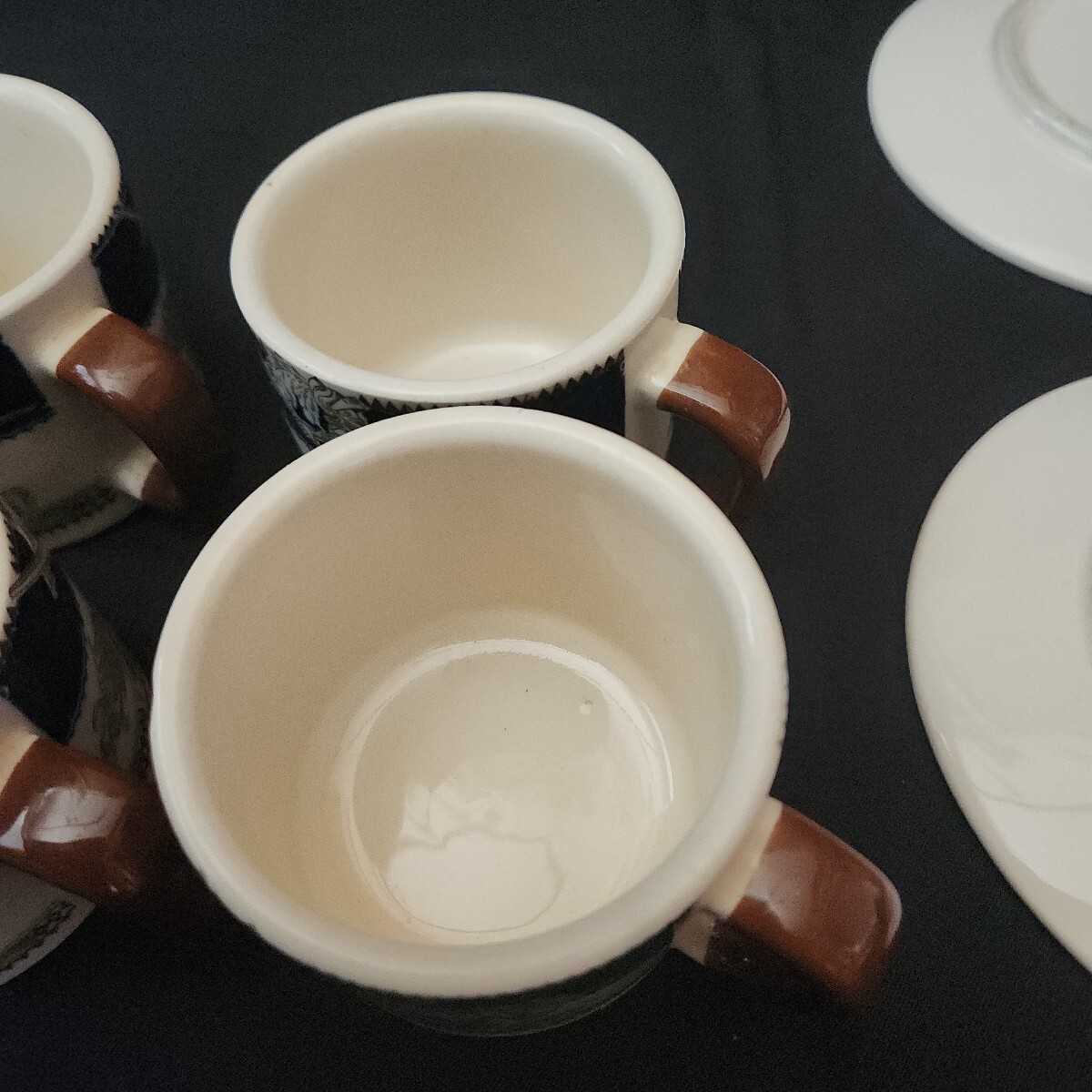 昭和レトロモダン♪　陶器製　厚口　スタッキング　コーヒー　紅茶　カップ&ソーサー　4客セット 中世柄　内系6.5高さ7 簡易クリーニング済_画像7
