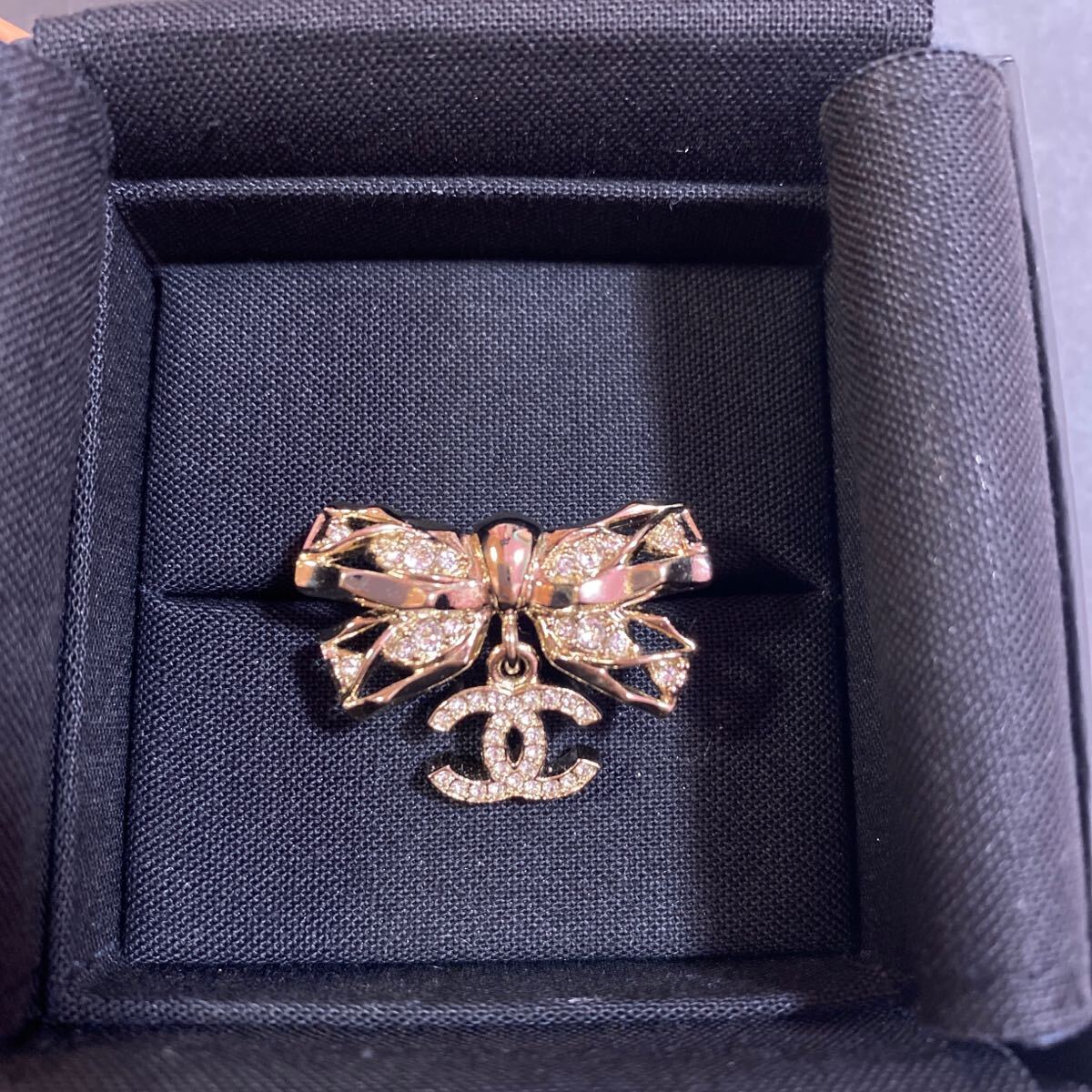 日本国内　百貨店正規店購入　シャネル　リボン　ラインストーン　ロゴ　リング　ココマーク　フリーサイズ　指輪　CHANEL_画像3