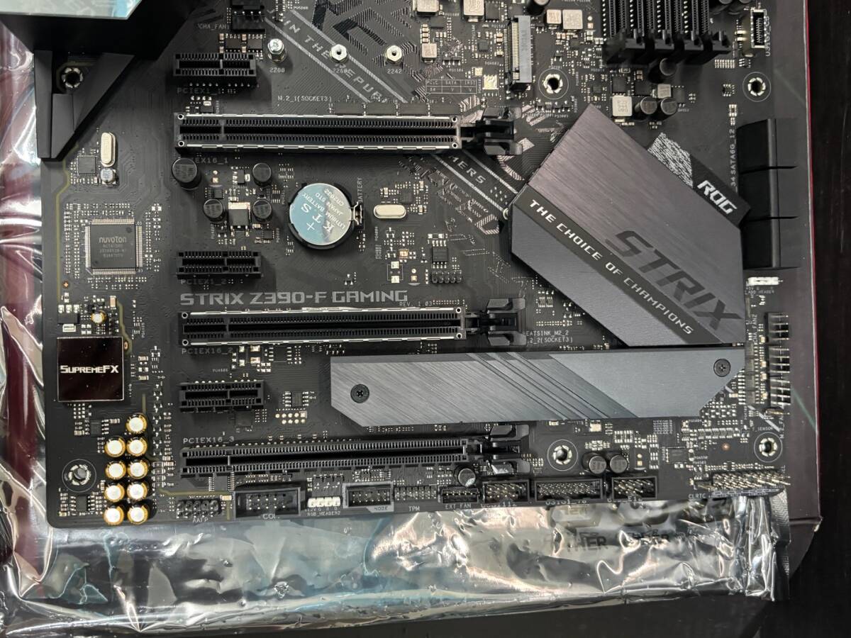 5074 ● ROG STRIX Z390-F GAMING