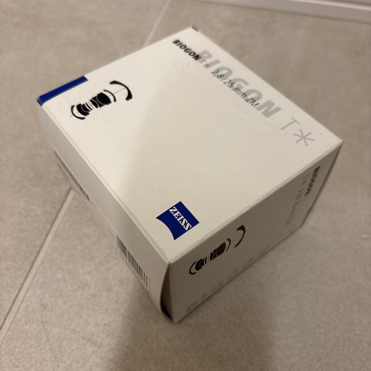 Zeissx Biogon T * 28mm F/2.8 ZM Manual Focus Lens