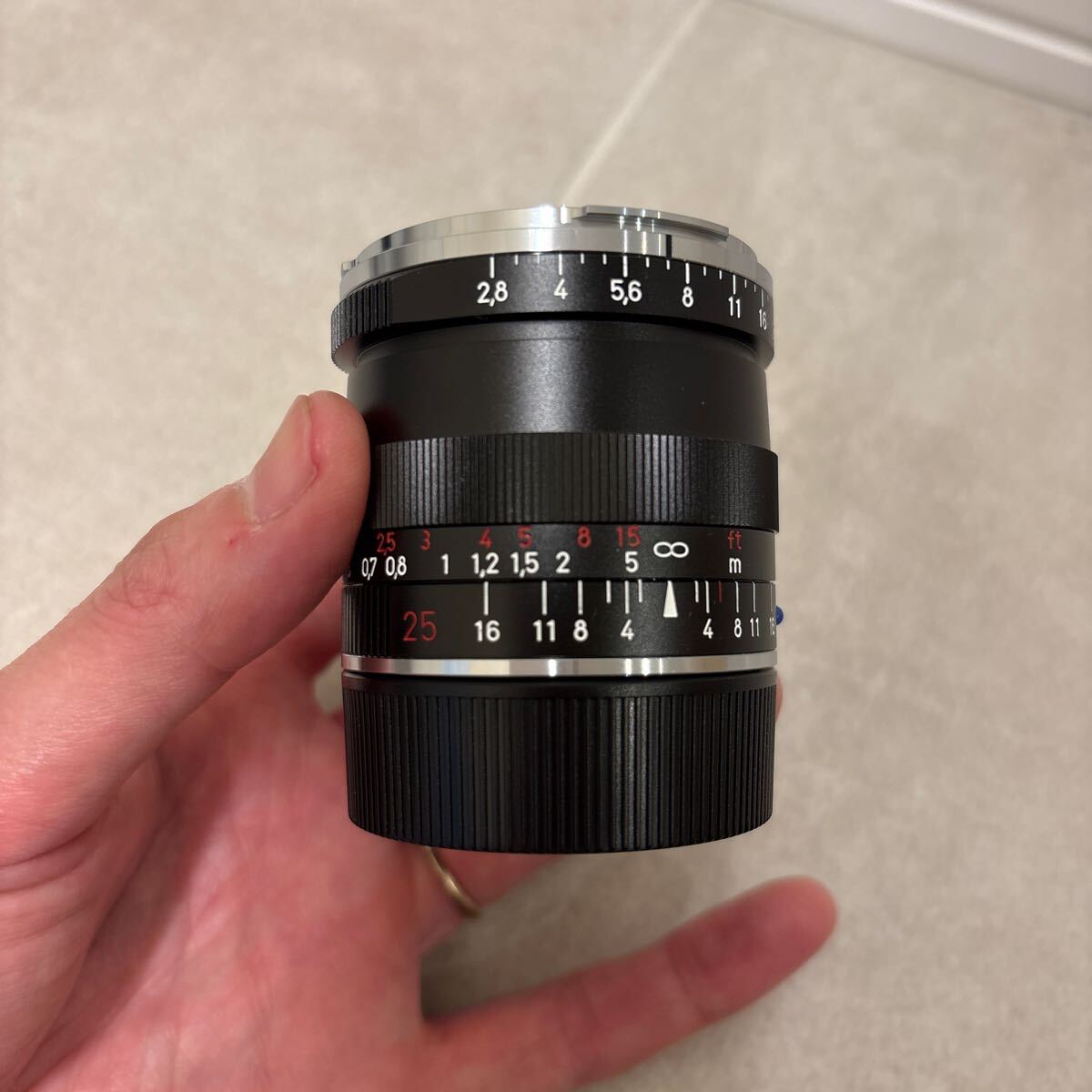 Zeissx Biogon T * 28mm F/2.8 ZM Manual Focus Lens