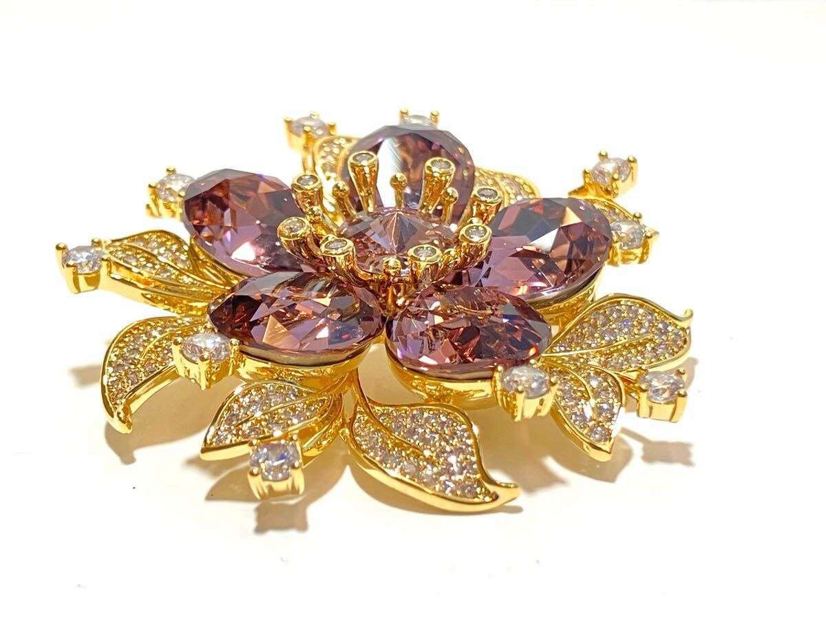 Zirconia Brooch 1108