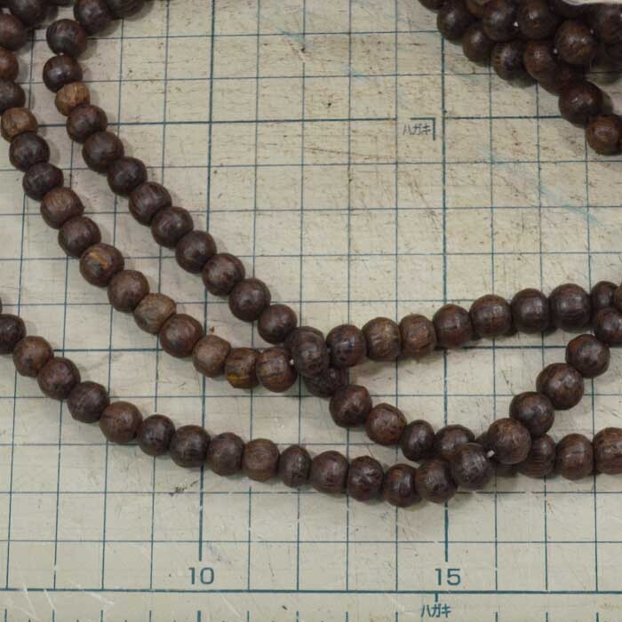 ココナッツビーズ 茶色 9mm玉 約2000個 数珠ブレスやネックレスなど製作に_画像3
