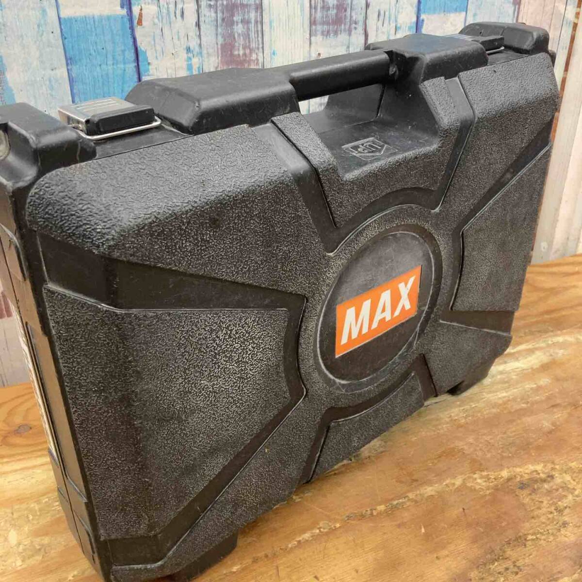【中古品】★マックス(MAX) コードレスハンマドリル PJ-R266-B2C/40A 本体