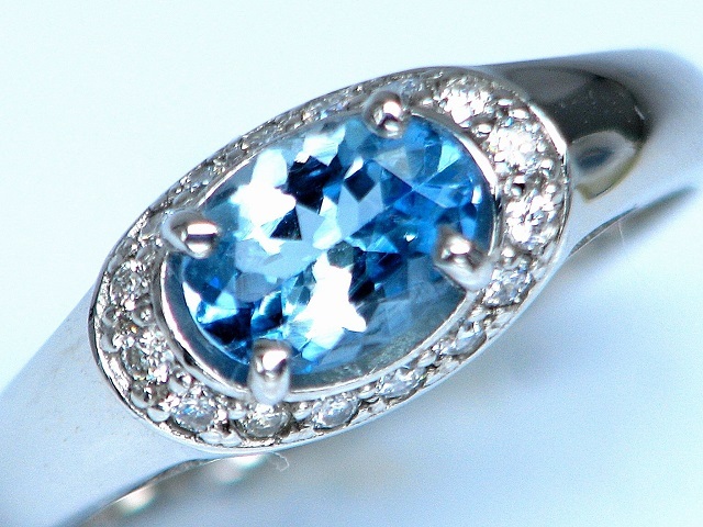 【寶石屋本舗】0.676ct　天然サンタマリアアクアマリン　ダイヤモンド0.1８ct　PT950リング（ 寶石鑑別書付）