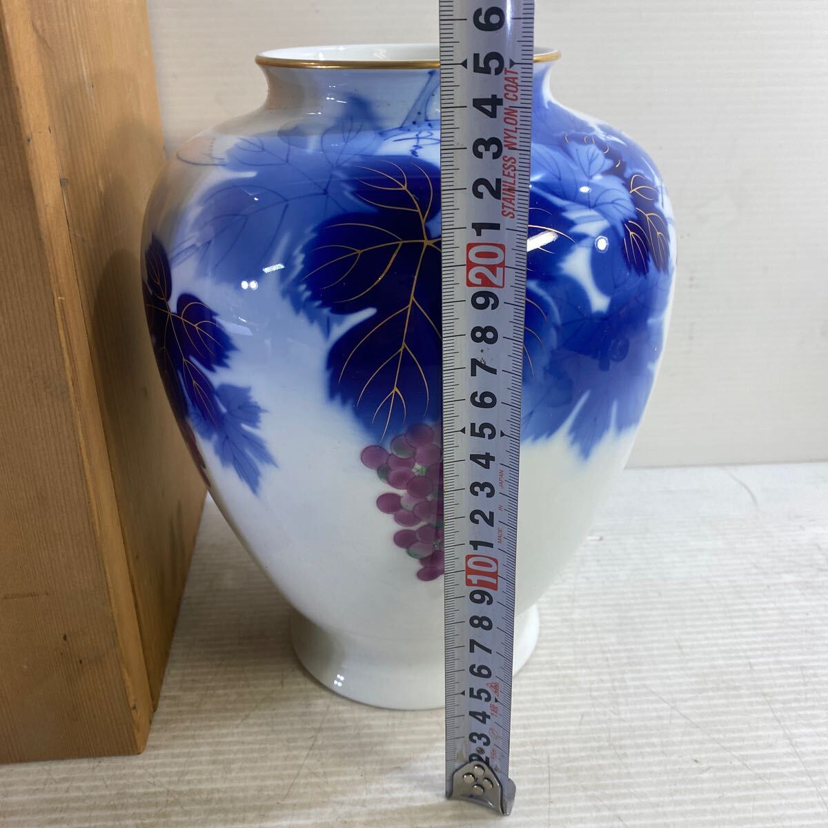  Fukagawa Seiji глубокий река производства ваза ваза для цветов Arita .. внутри . поставщик золотая краска цветок входить ... виноград интерьер прекрасный товар 