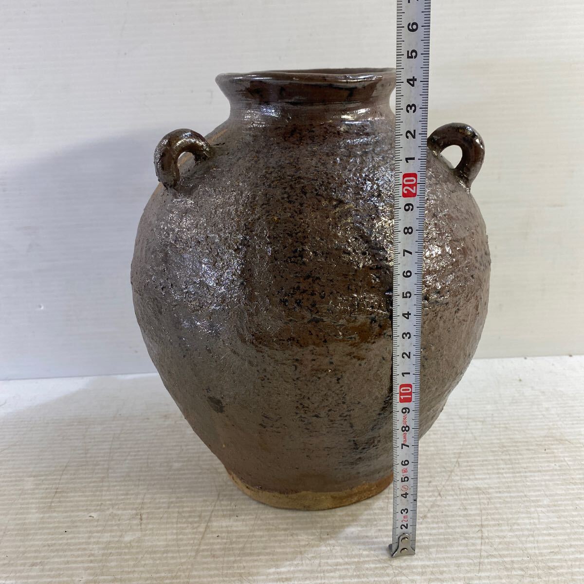 倉庫の時代品 小ぶりな壺 骨董品 花器 古い壺 工芸品