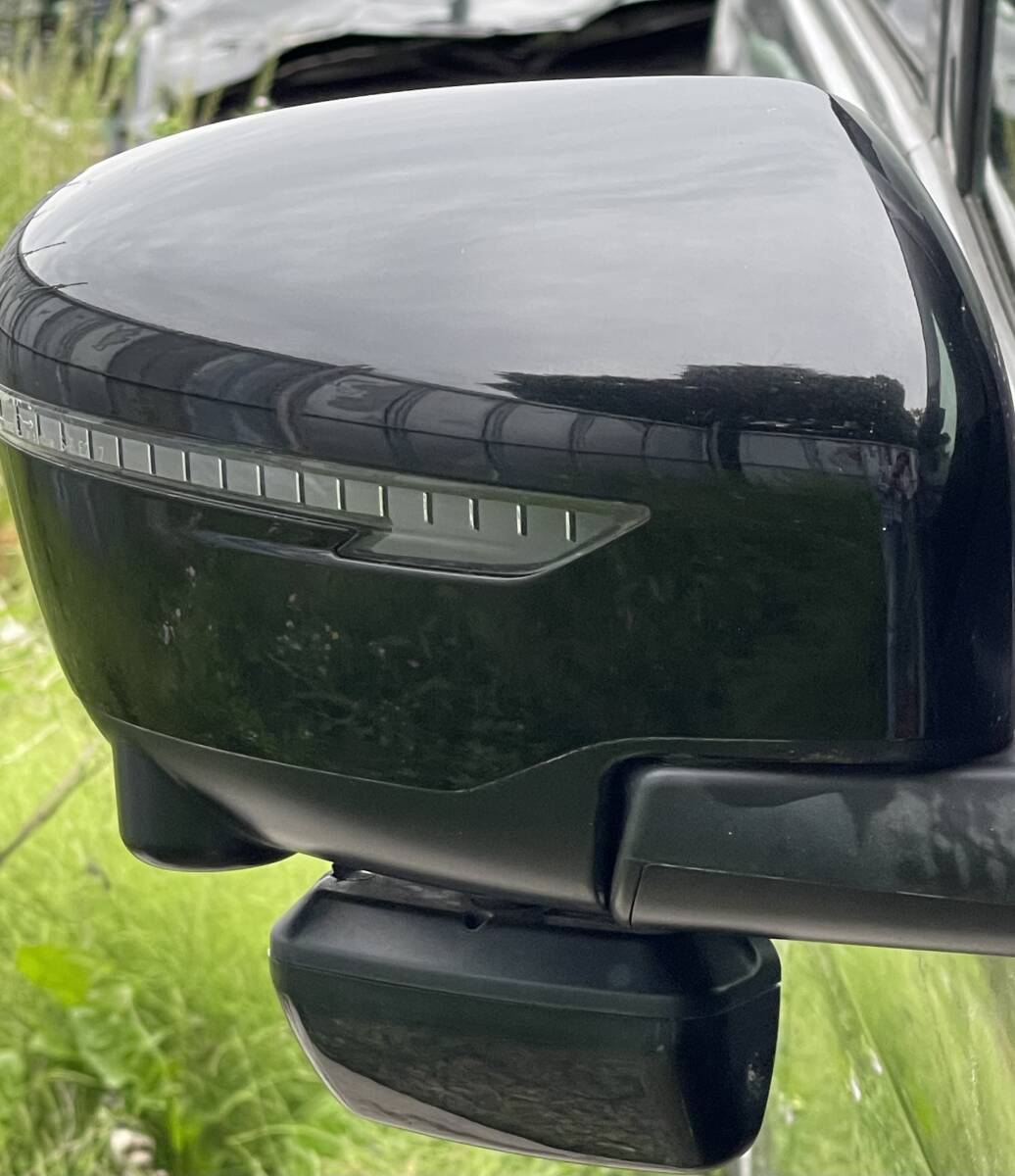 日産 セレナ DAA-HC27 右サイドミラー 右ドアミラー G835