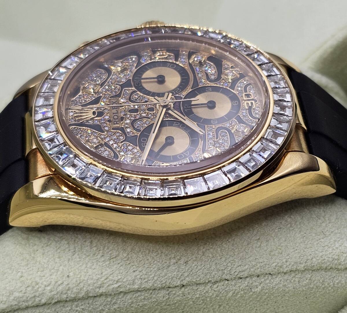 激安ROLEX?參考定価2695萬(wàn)?DAYTONA?116588TBR「アイ?オブ?ザ?タイガー」仕様(デイトナ本體16518YG無(wú)垢?本物)メンズ腕時(shí)計(jì)?新品同様