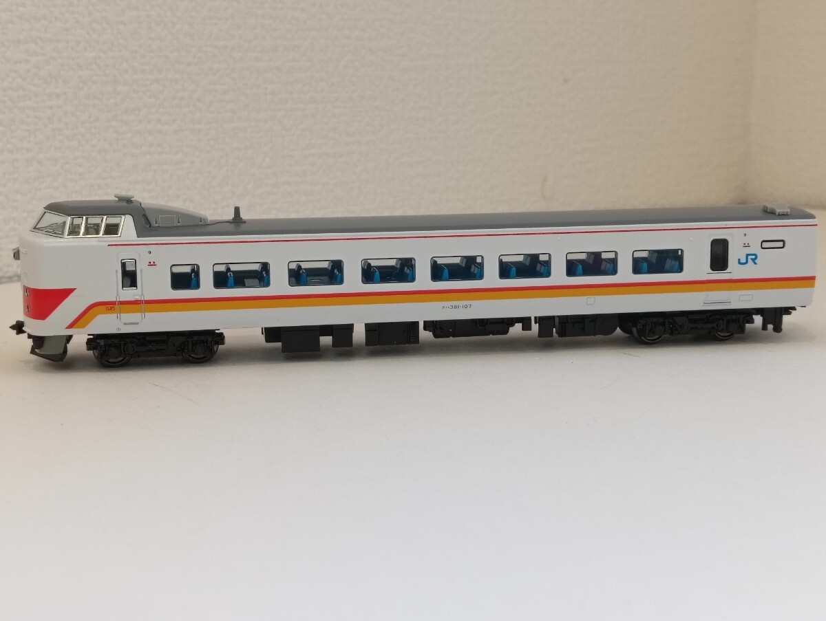KATO クハ381-107 /10-1986 381系「スーパーくろしお」3両増結セットばらし_画像2