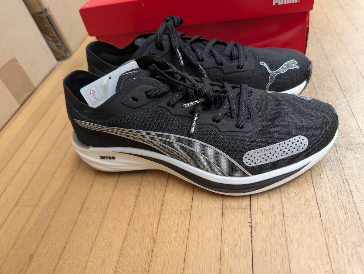 【送料無料】未使用 プーマ PUMA リベレイトニトロ2軽量 25cm