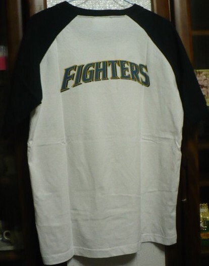 レア物?　北海道日本ハムファイターズ2000年代旧エンブレムプリント半袖Tシャツ　(大人)F(フリー)サイズ　白×黒　非売品　北海道新聞社_画像2