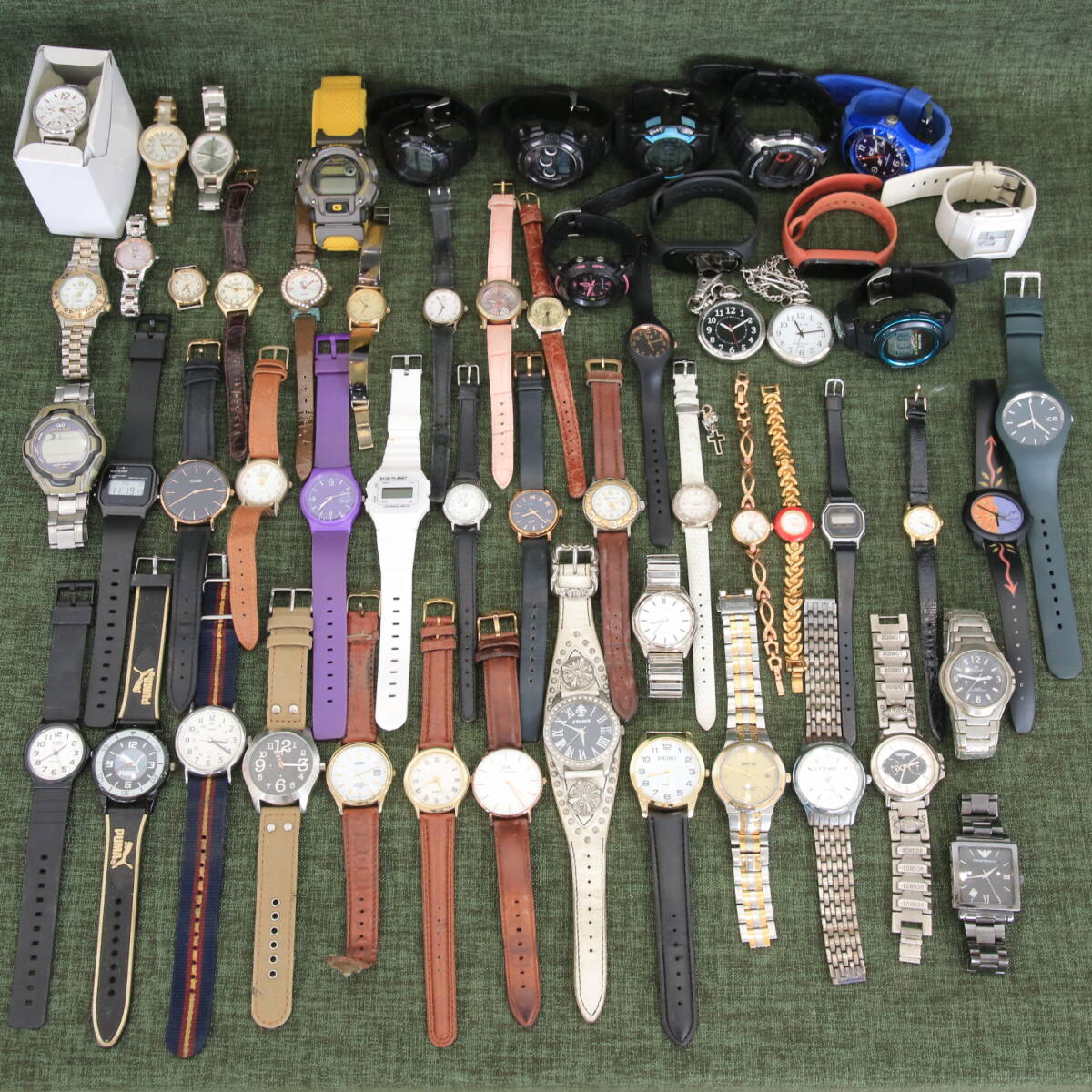 あ//Q0020 　 腕時計　メンズ　レディース　いろいろまとめて　57個 ?