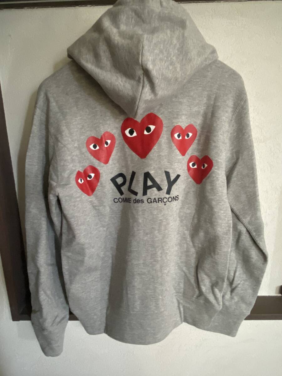 コムデギャルソン★新品★パーカー　フーデ?！サイズ　ユニセックス　