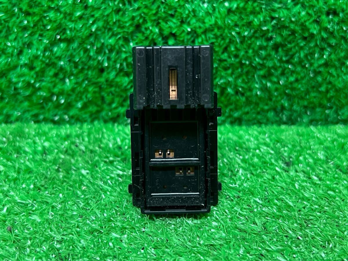 MH23S Wagon R FX ограниченный оригинальный правый задний выключатель электростеклоподъемников 37995-58J0 б/у правый задний электростеклоподъемники переключатель Suzuki 