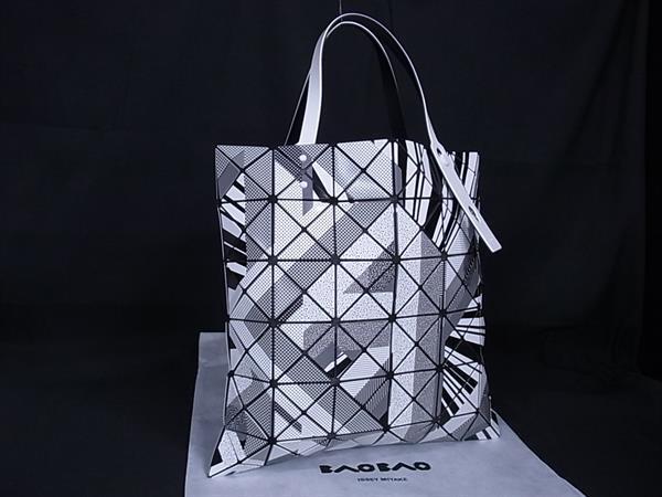 ■新品■未使用■ BAO BAO ISSEY MIYAKE バオバオイッセイミヤケ MANGA PVC ハンドバッグ トート ホワイト系×ブラック系 FM7316