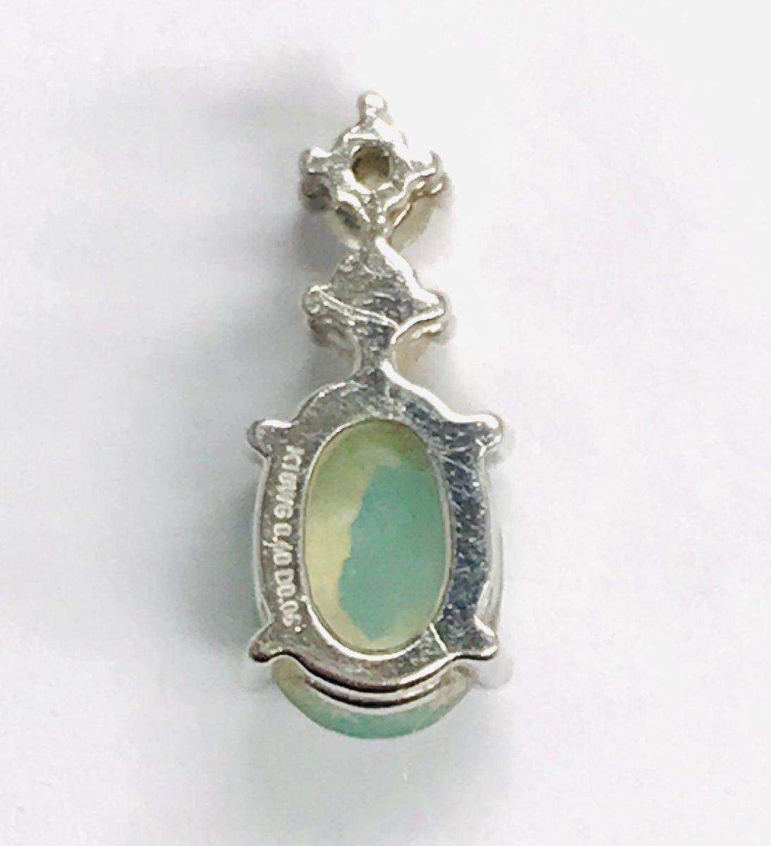 qoj.ZBV19　K18WG　ホワイトゴールド　天然ヒスイ（ジェイダイト）　2Pダイヤモンド　枠石0.06ct/中石0.60ct　ペンダントトップ_画像3