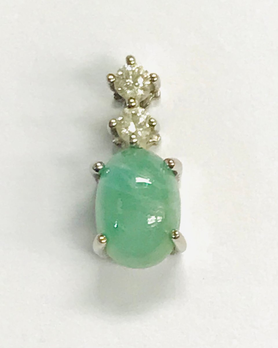 qoj.ZBV19　K18WG　ホワイトゴールド　天然ヒスイ（ジェイダイト）　2Pダイヤモンド　枠石0.06ct/中石0.60ct　ペンダントトップ_画像1