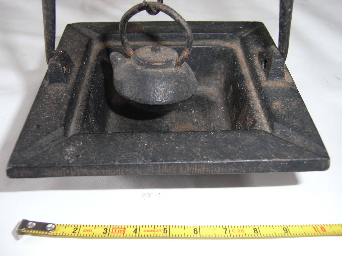 南部鉄器　二重屋根　風(fēng)鈴　と　囲爐里型　灰皿　2點(diǎn)　＊　涼を楽しむ季節(jié)　