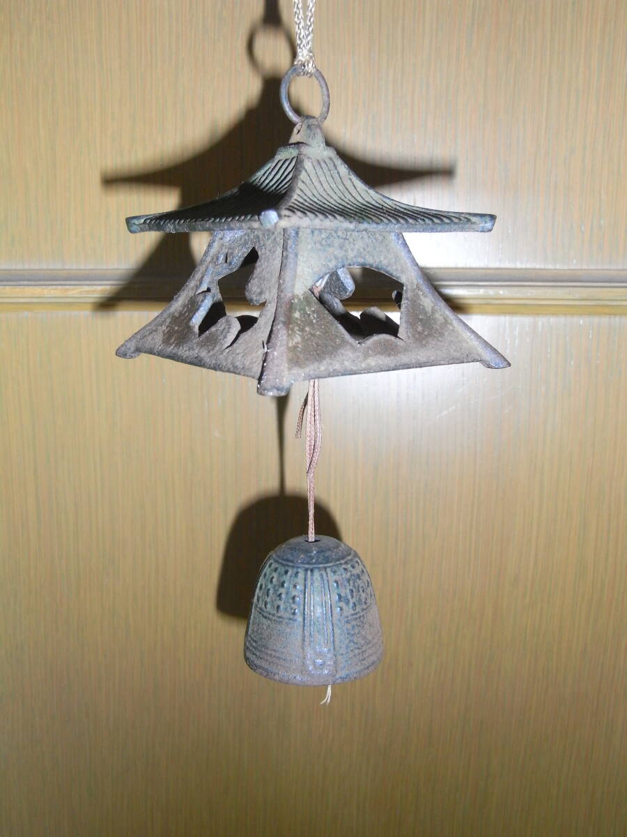 南部鉄器　二重屋根　風(fēng)鈴　と　囲爐里型　灰皿　2點(diǎn)?。訾驑Sしむ季節(jié)　