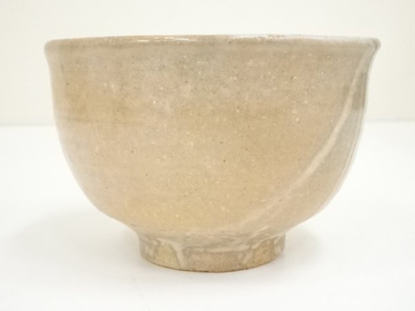 ys7343833; 宗sou 萩焼　深川窯　新莊貞嗣造　茶碗（共箱）【道】