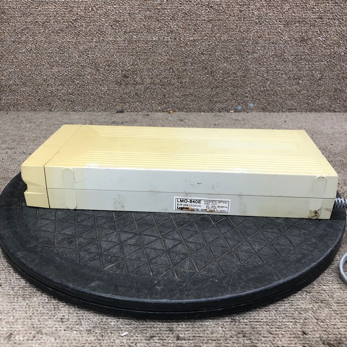 98-1310 激安 レトロPC パーツ 外付け MOドライブ 640MB Logitec ロジテック LMO-640E SCSI 通電.電源オン.オフok ジャンク