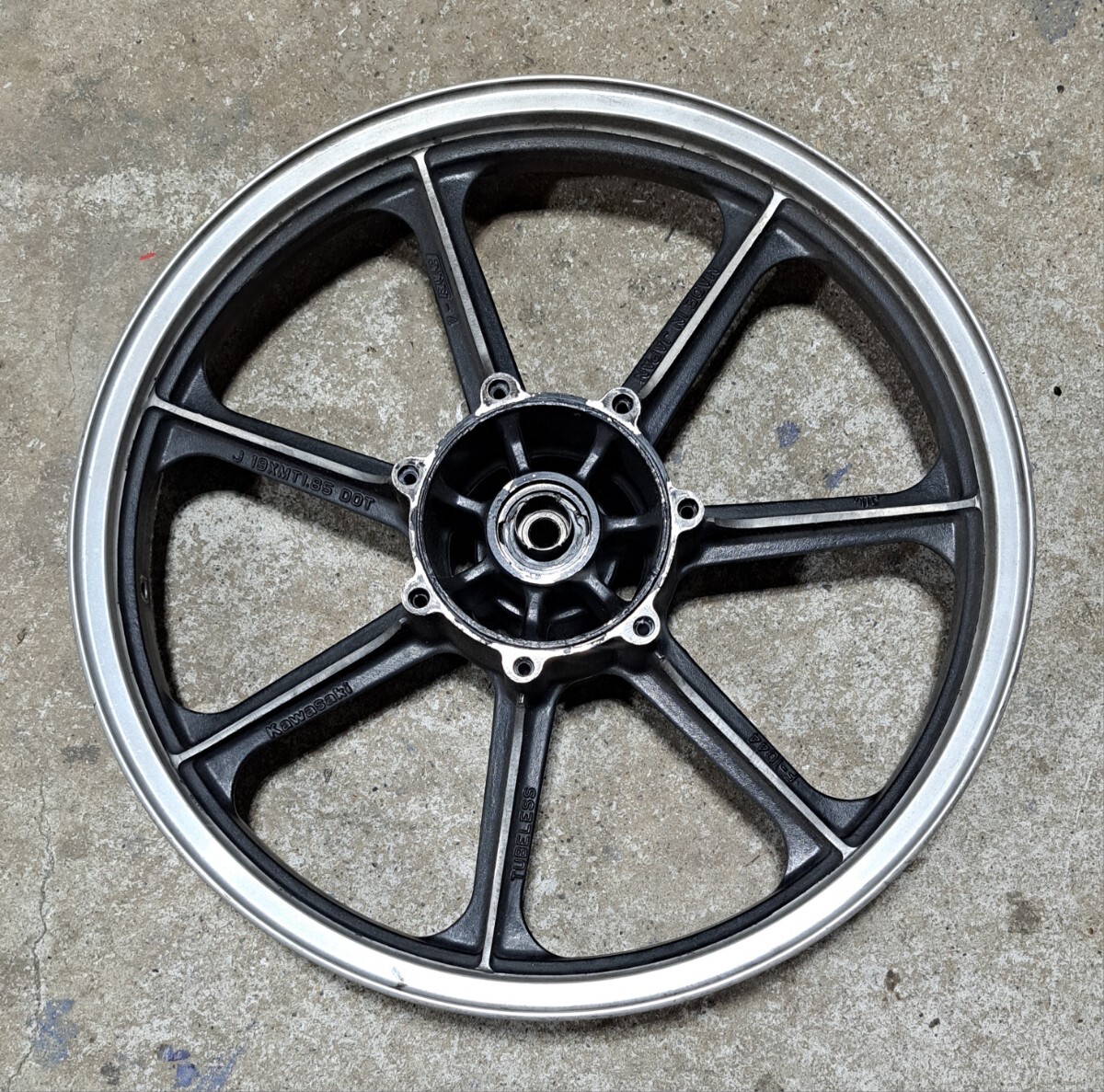 5 カワサキ純正 19インチ 1.85 フロントホイール Z400FX Z550FX Z400J Z750FX Z1000J Z1000R Z1 Z2 KZ900 KZ1000 Z1000MK2 Z1000J Z750D 