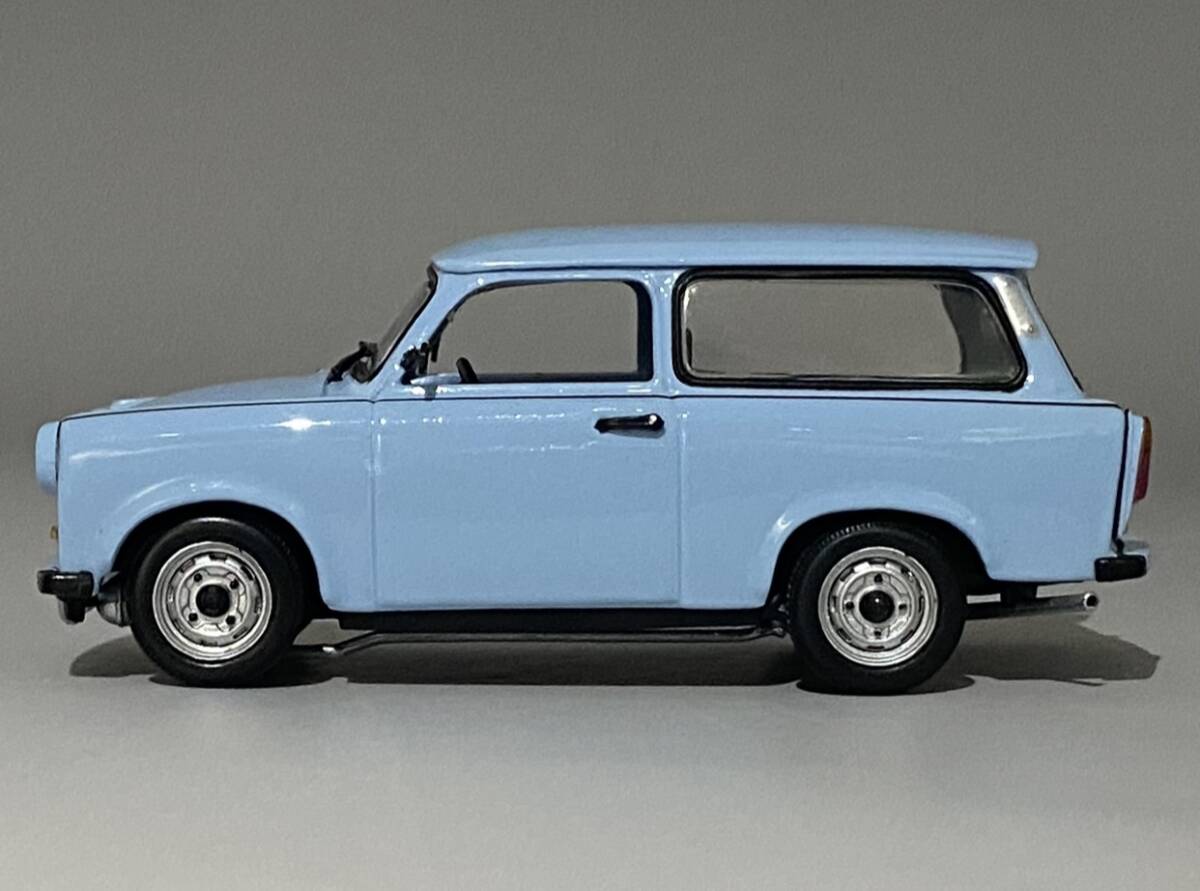 Minichamps 1/43 Trabant 601 S Universal 1985 Gletscher Bleu ◆ Black Box Limited Edition ◆ ミニチャンプス トラバント 400 014011