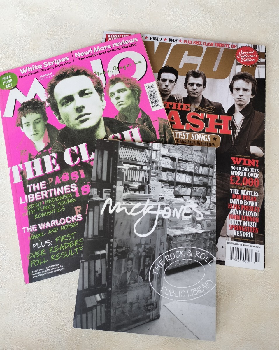ミック・ジョーンズ 展覧会 パンフレット/雑誌MOJO付録CD、UNCUTクラッシュ特集_画像1