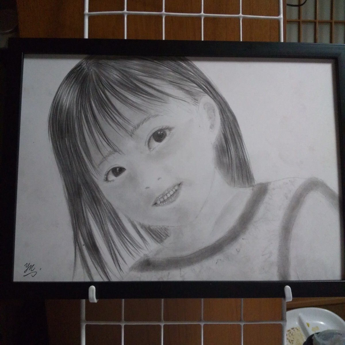 【匿名配送】鉛筆画 「笑顔」 A4サイズ額つき 匿名配送】鉛筆画 「笑顔」 A4サイズ額つき|Yahoo!フリマ(旧