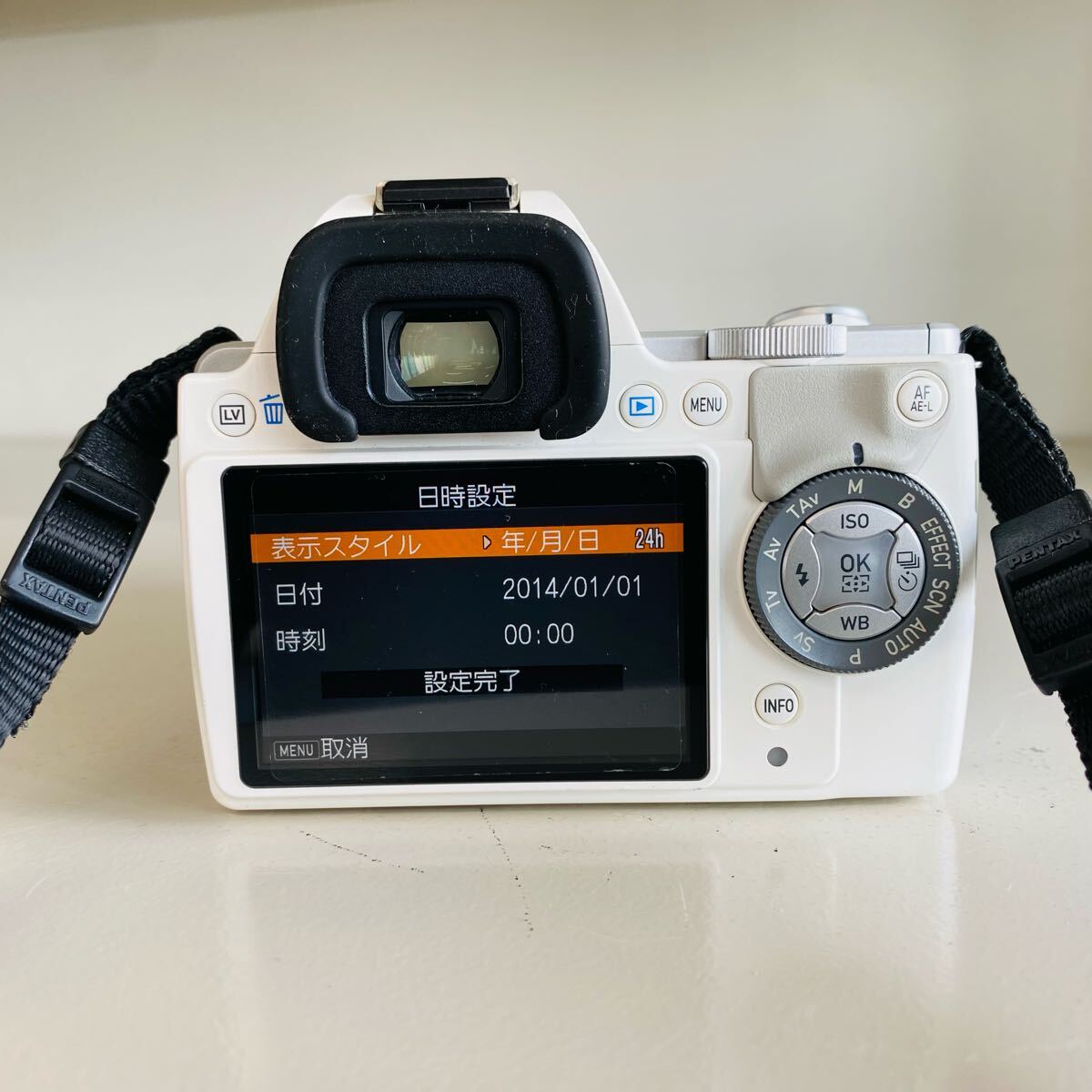 【1円】〈説明書?バッテリーチャージャー付き?電源つきます〉PENTAX K-S1 RICOH 44A13 DAL 1:3.5-5.6 18-55mm AL 白 ホワイト 