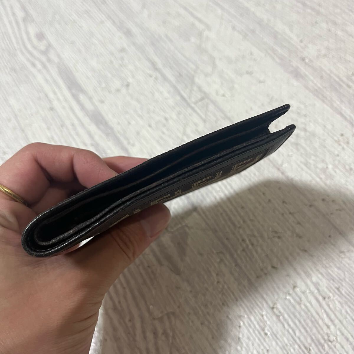 1円? FENDI フェンディ 二つ折り財布 札入れ ズッキーノ柄 ダークブラウン ベージュ キャンバス