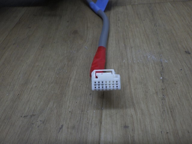 ハリアー 　ZSU65W 左ドアミラー　サイドミラー 070 ムラカミ G095 87940-48640