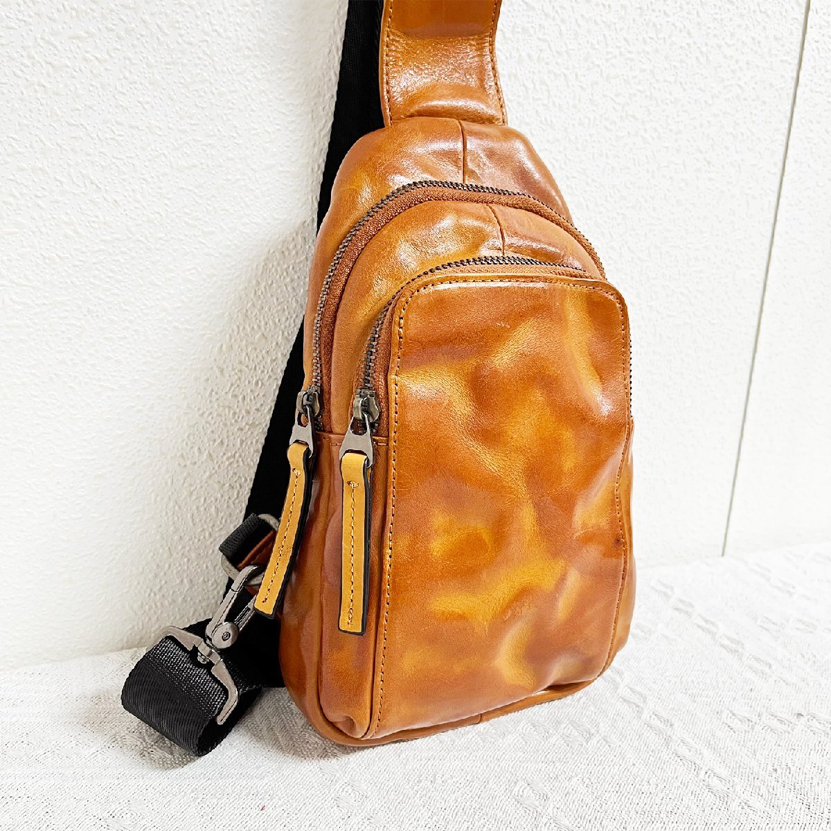 上品 EU製 定価11万☆christian milada・ミラノ発・ボディー