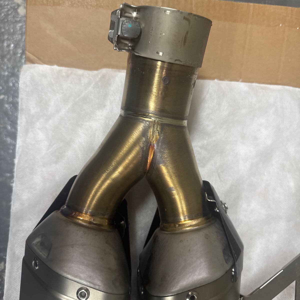R1300GS, приключения оригинальная опция Akrapovic slip-on глушитель карбоновый защита глушителя имеется 